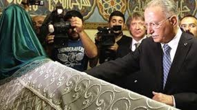 A. İhsanoğlu: Necaşi Beklemeyin