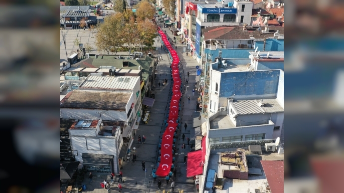 Pendik’te 102 Metrelik Türk Bayrağı ile Cumhuriyet Kutlaması