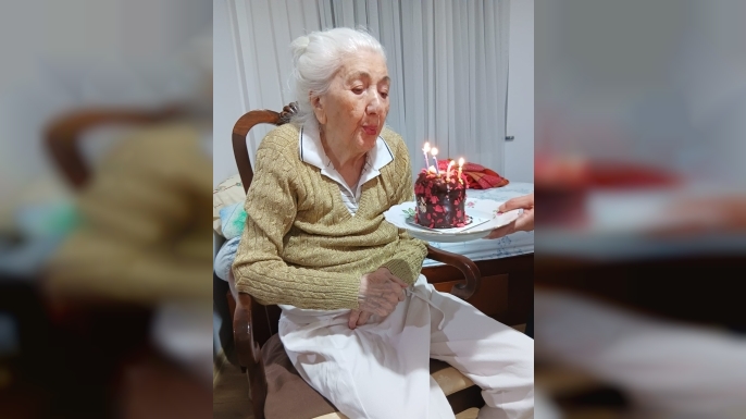 Pendikli Handan Eraybar 98 Yaşına Girdi