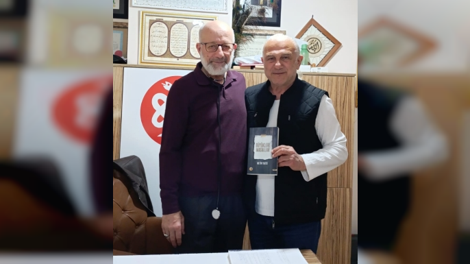 Yazıcı’dan Uzm. Dr. Ekren’e İmzalı Kitap