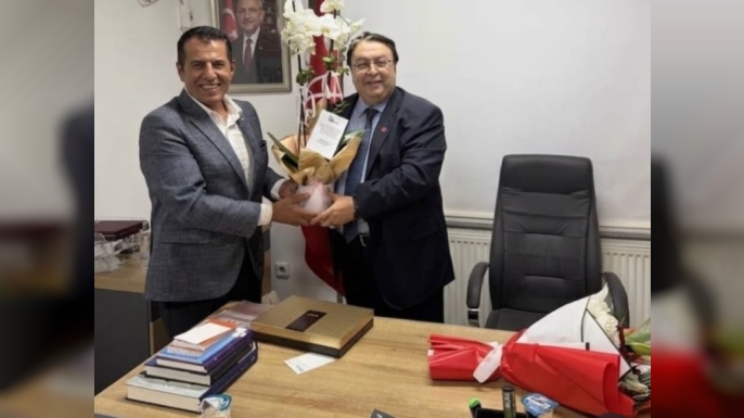 Davut Aydöner’den Abidin Ekren’e Tebrik Ziyareti