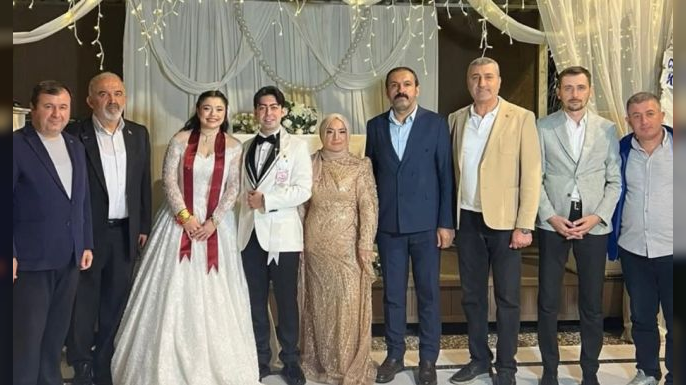 Fatma Betül İle Ali Emircan Çiftine Bir Ömür Boyu Mutluluklar Diliyoruz