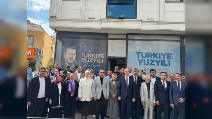 Pendik’te AK Parti Türkiye Yüzyılı Buluşmaları Büyük İlgi Gördü