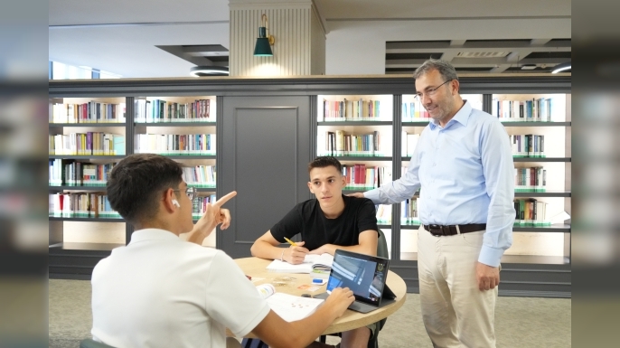 Üniversiteyi Kazanan Pendikli Gençlere Maddi Destek Başladı