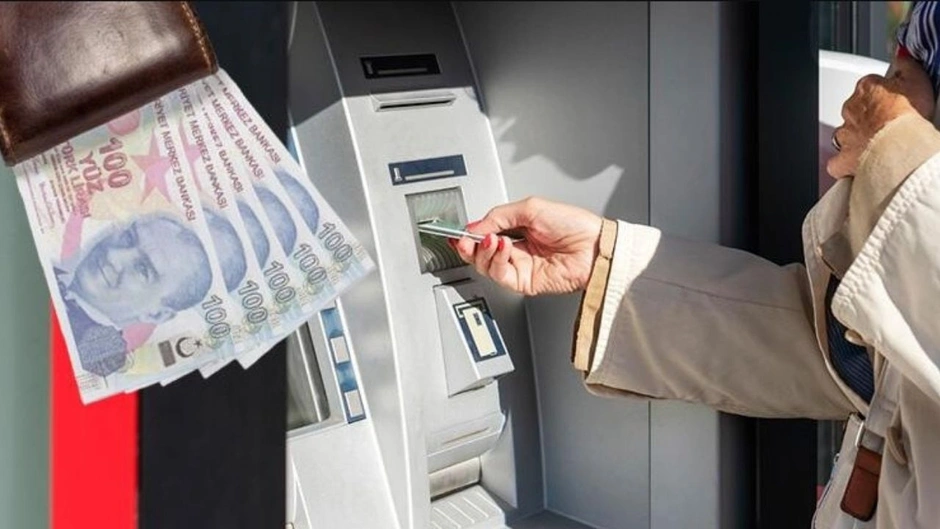 Emekliler bu haberi bekliyordu. Yeni emekli promosyon tutarları açıklandı.  Kamu bankalarında emekliye 3 yıl için verilen promosyon miktarları 5 bin TL’ye çıktı. 