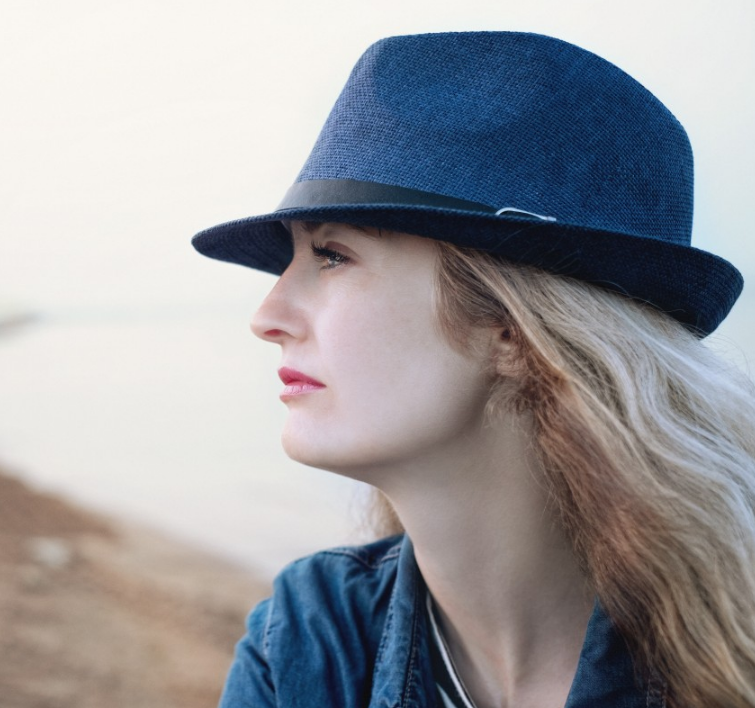 Mavi şapka (Gökyüzü): 