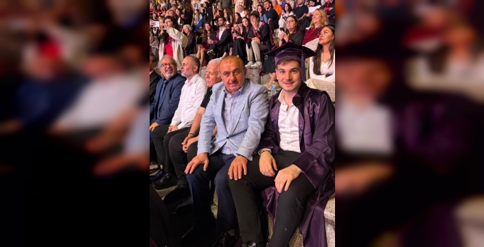 Pendik ve İBB CHP Meclis Üyesi Berat Maksut Usta Mezuniyet Sevincini Yaşadı