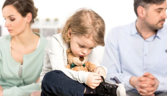 Boşanmış Ailelerde Çocuk Yetiştirme: Dikkat Edilmesi Gerekenler